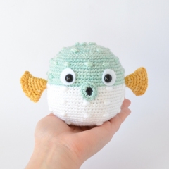 Carrie the Blowfish amigurumi pattern by Elisas Crochet