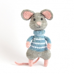 Ceddar the Mouse amigurumi pattern by Elisas Crochet