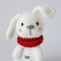Christmas Bunny amigurumi pattern by Elisas Crochet