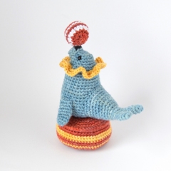 Circus Seal amigurumi pattern by Elisas Crochet