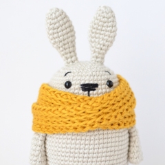 Coco the Rabbit amigurumi pattern by Elisas Crochet