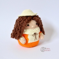 Dorothy the Pilgrim amigurumi pattern by Elisas Crochet