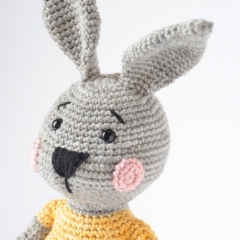 Easter Bunny amigurumi by Elisas Crochet