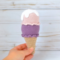 Ice Cream Cone amigurumi pattern by Elisas Crochet