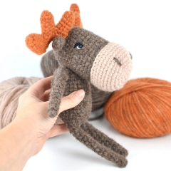 Jorg the Moose amigurumi pattern by Elisas Crochet