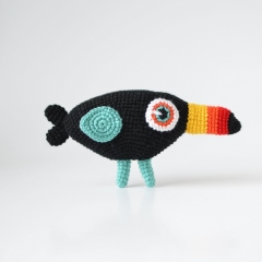 Louie the Toucan amigurumi pattern by Elisas Crochet