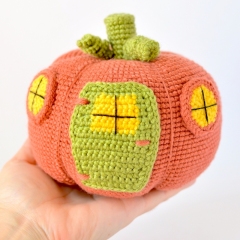 Pumpkin House amigurumi pattern by Elisas Crochet