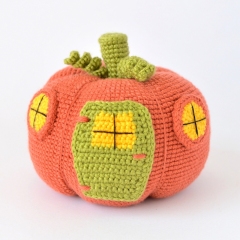 Pumpkin House amigurumi pattern by Elisas Crochet