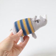 Ray the Rhino amigurumi pattern by Elisas Crochet