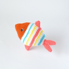 Striped Fish amigurumi pattern by Elisas Crochet