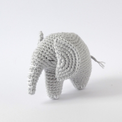 Sweet Elephant amigurumi pattern by Elisas Crochet
