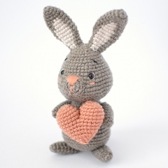 Sweet Valentine Bunny amigurumi by Elisas Crochet