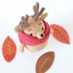 Theo the Reindeer amigurumi pattern by Elisas Crochet