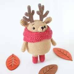 Theo the Reindeer amigurumi by Elisas Crochet