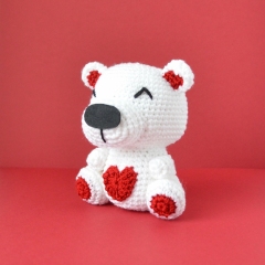 Valentine Teddy Bear amigurumi by Elisas Crochet