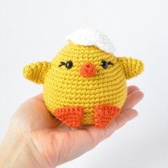 Yuri the Chick amigurumi pattern by Elisas Crochet