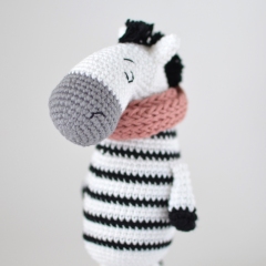 Zelda the Zebra amigurumi pattern by Elisas Crochet