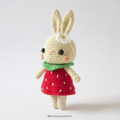 Berry the Bunny amigurumi pattern by Lemon Yarn Creations