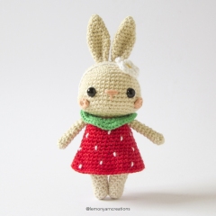 Berry the Bunny amigurumi by Lemon Yarn Creations