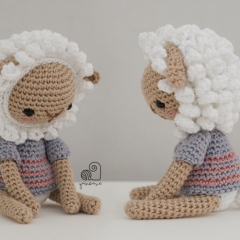 Dolly the Lamb amigurumi pattern by YarnWave