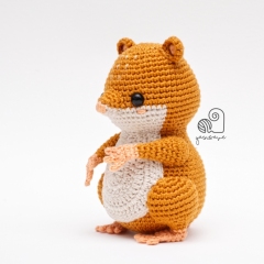 Harley the Hamster amigurumi pattern by YarnWave