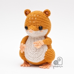 Harley the Hamster amigurumi by YarnWave