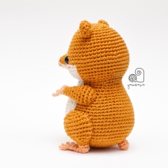 Harley the Hamster amigurumi pattern by YarnWave