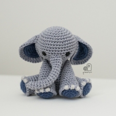 Joe the Elephant amigurumi pattern by YarnWave