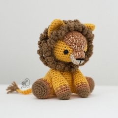 Leo the Lion amigurumi pattern by YarnWave