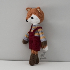 Milo the Fox amigurumi by YarnWave