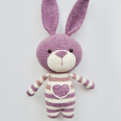 Bea the rabbit amigurumi pattern by Poppacrafts