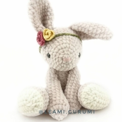 Lou, the bunny amigurumi by leami