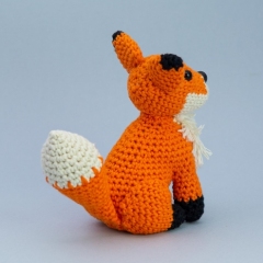 Frankie Fox amigurumi by Make Me Roar