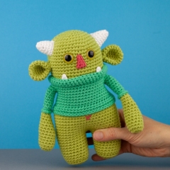 Ogre amigurumi pattern by Make Me Roar