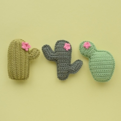 Llama and cacti amigurumi pattern by Ms. Eni