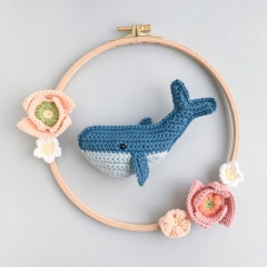 Mommy and baby whale amigurumi pattern by Ms. Eni