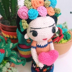 Doll with Flowers amigurumi pattern by Conmismanoss