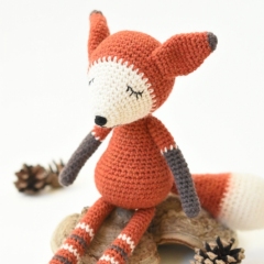 Mystique the Fox amigurumi pattern by lilleliis