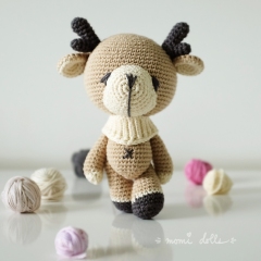 Spotty the Cute Deer amigurumi pattern by Momi Dolls