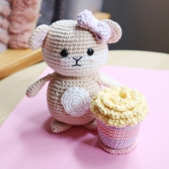 Aiko the Hamster amigurumi pattern by Cara Engwerda