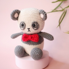 Genji the Panda amigurumi pattern by Cara Engwerda