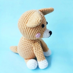 Ginger the Dingo amigurumi by Cara Engwerda