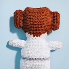 Leia the Ragdoll amigurumi by Cara Engwerda