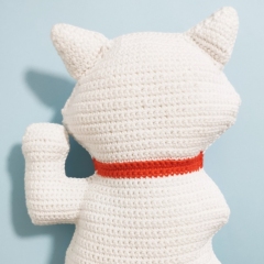 Suki the Lucky Cat amigurumi pattern by Cara Engwerda