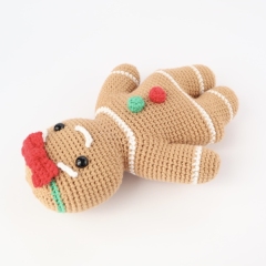 Gingerbread Lady amigurumi pattern by Smiley Crochet Things