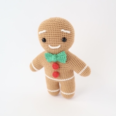 Gingerbread Man amigurumi by Smiley Crochet Things