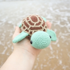 Marina the Sea Turtle amigurumi pattern by Smiley Crochet Things