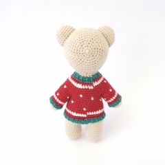 Merry the Christmas Sweater Bear amigurumi by Smiley Crochet Things