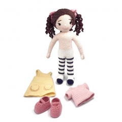 Willow Doll amigurumi pattern by Smiley Crochet Things