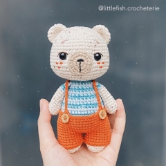 Oliver the little Bear amigurumi pattern by Little Fish Crocheterie